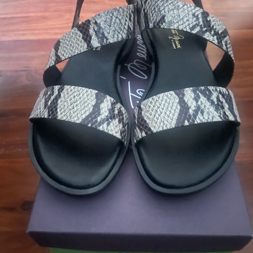 REDUCED PRICE!! Sesto Meucci Black and Tan Snakeskin Sandals